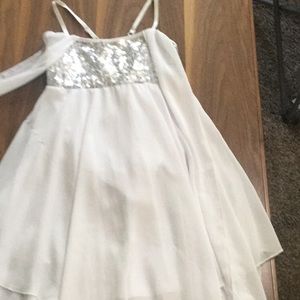 Girls dance costume       Halloween